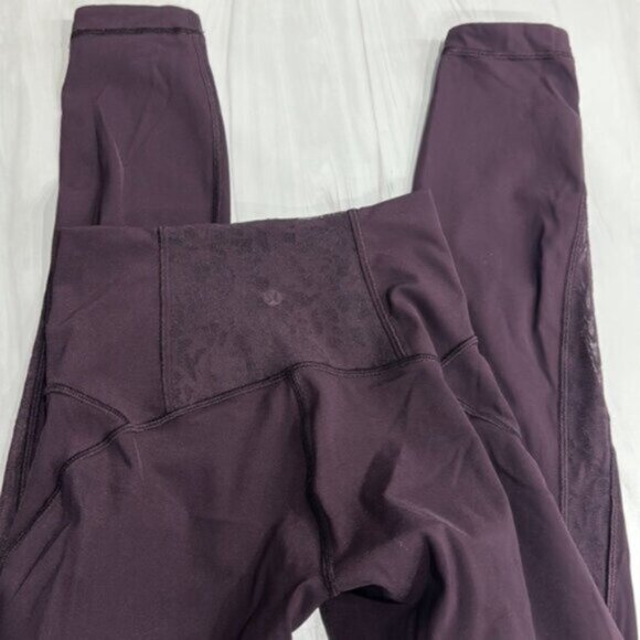 Lululemon Purple & Black Floral Rare Meant To Move Tight 25" Leggings Size 2 - Picture 7 of 10